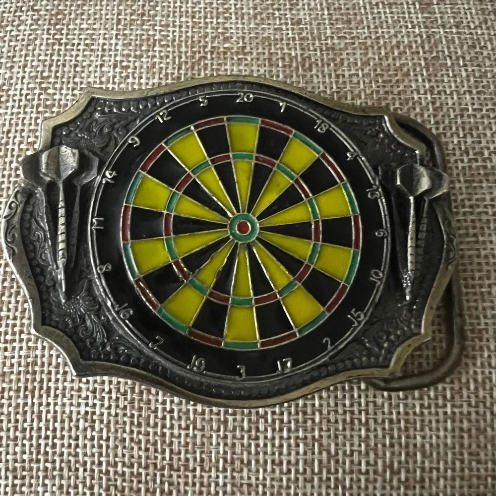 Vintage 1987 Dartboard Darts Belt Buckle Silver Tone Enamel 3.5in Western Retro